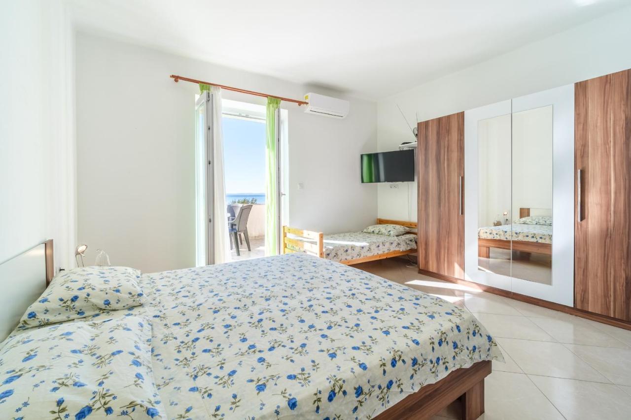 Beach Paradise Apartments 珀德垂那 外观 照片