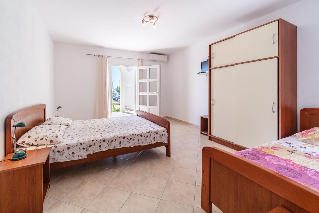 Beach Paradise Apartments 珀德垂那 外观 照片