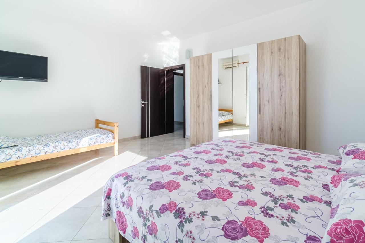Beach Paradise Apartments 珀德垂那 外观 照片