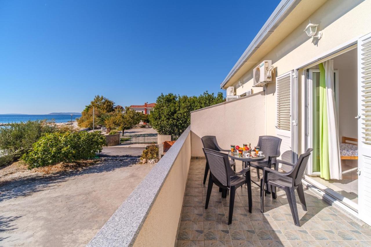 Beach Paradise Apartments 珀德垂那 外观 照片